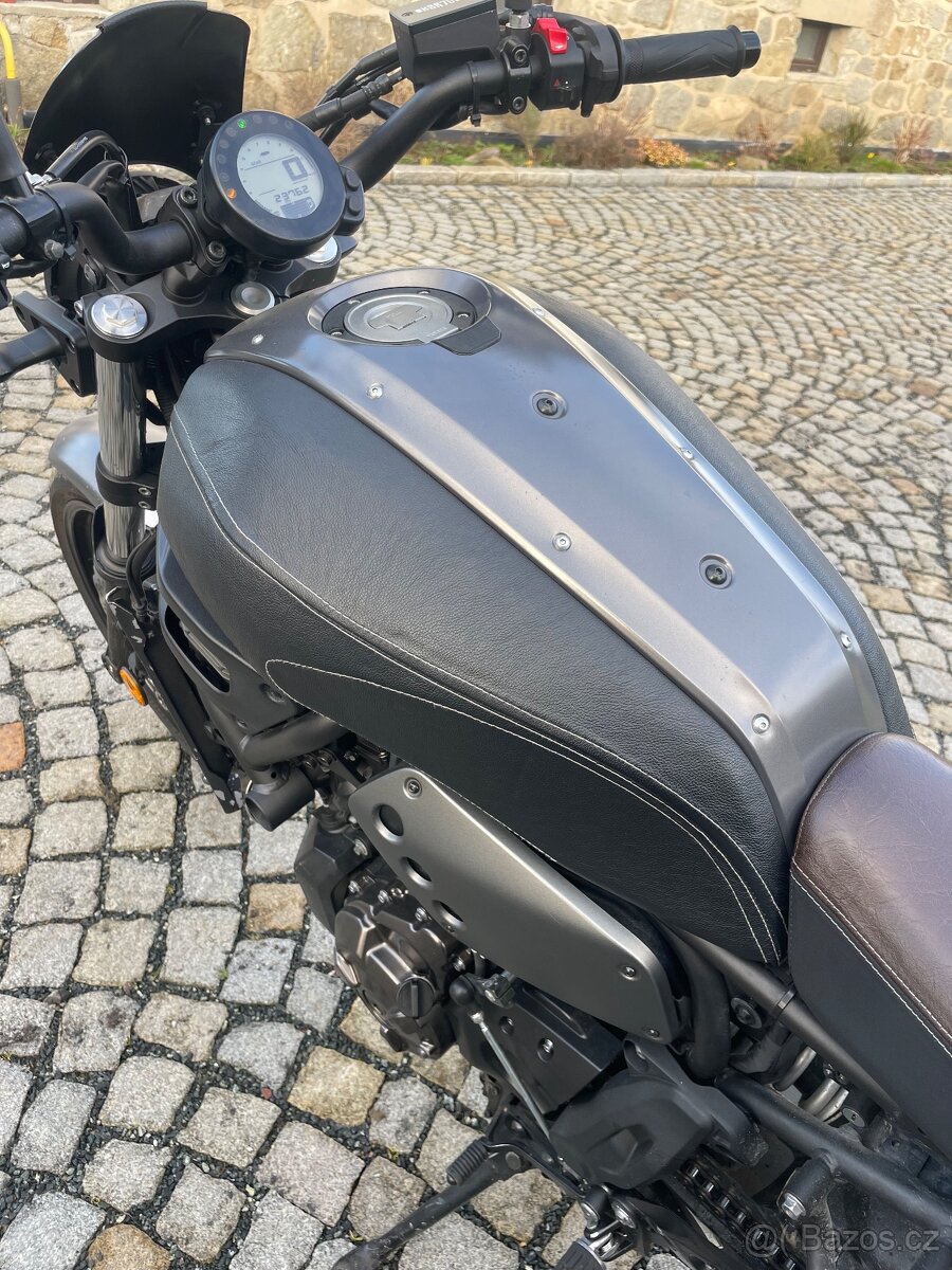 Yamaha XSR 700 - 3