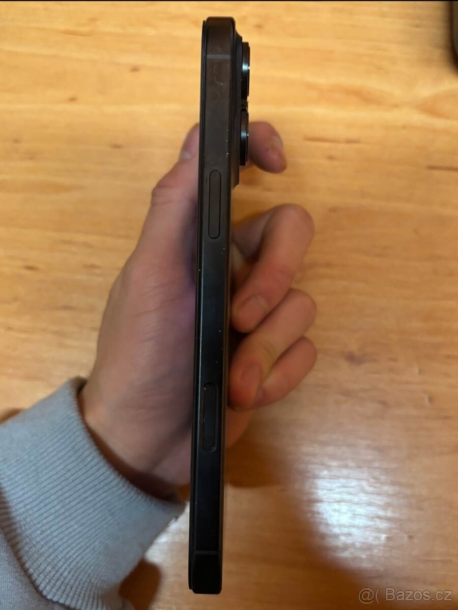 Iphone 16 pro max - 3