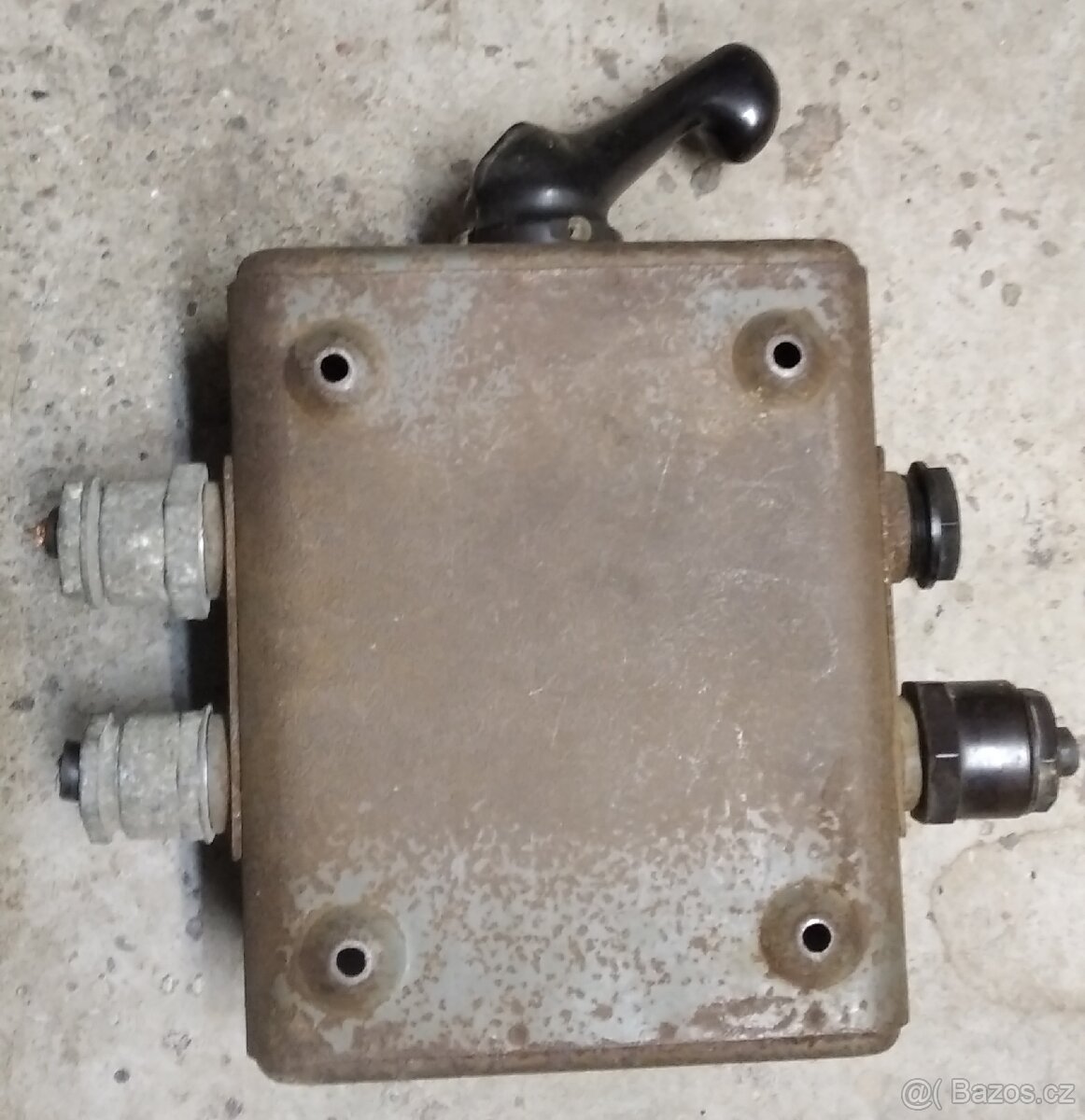 Prodám vypínač/prodám starý vypínač/prodám vypínač na pilu - 3