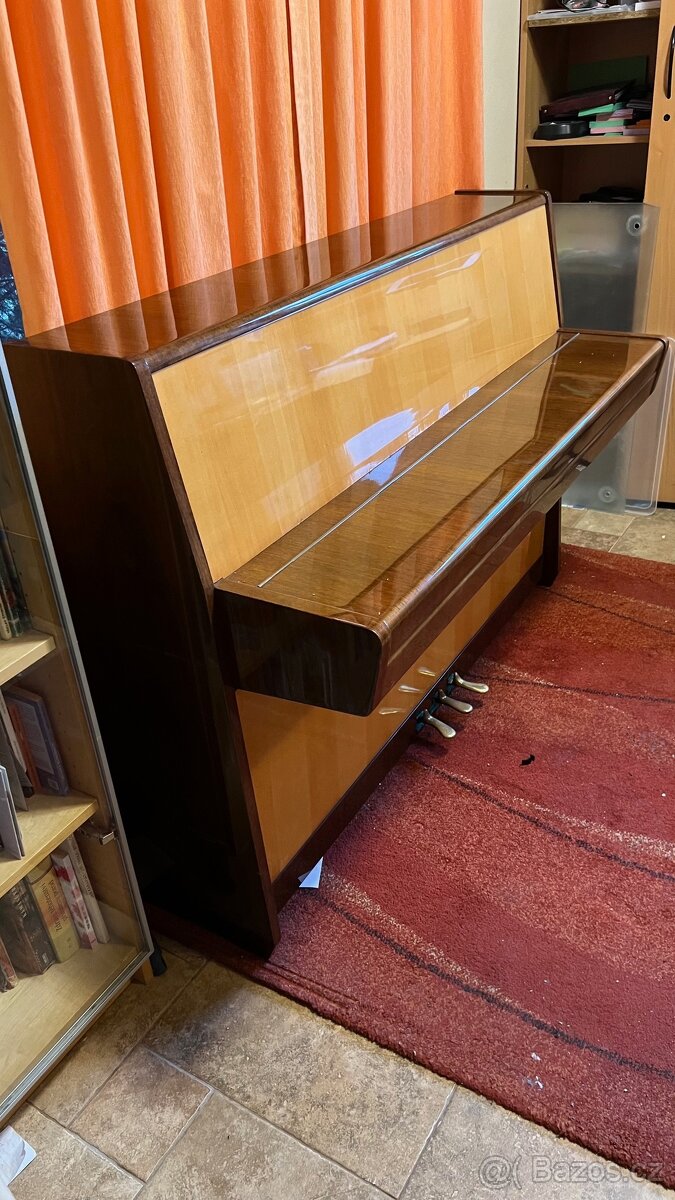 pianino PETROF - Model: P 100 Harmonie N - 3