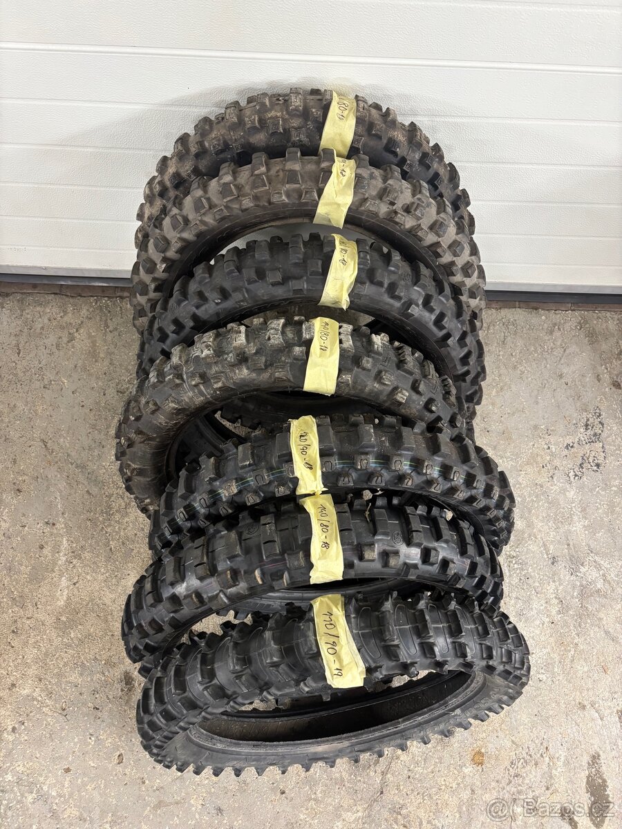 Enduro, Cross pneu - 3