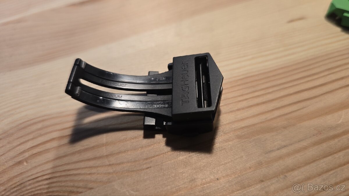 Titanový tah na Tag heuer connected modular 45 - 3