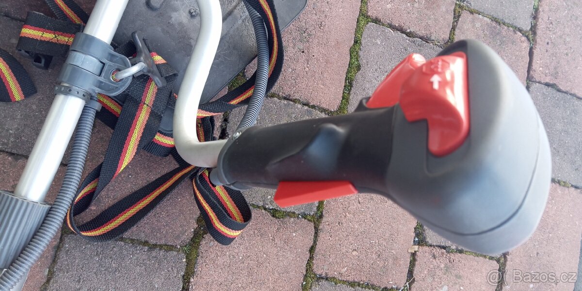 Křovinořez Oleomac 725T. - 3