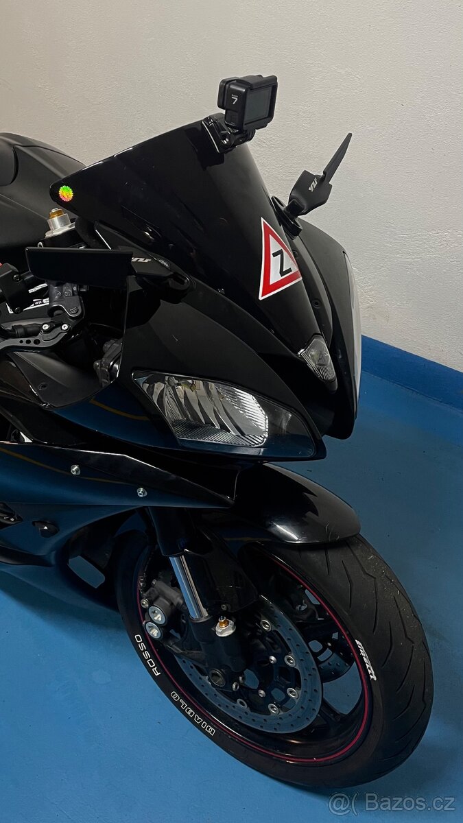 Yamaha R6 rj11 - kapoty, díly - 3