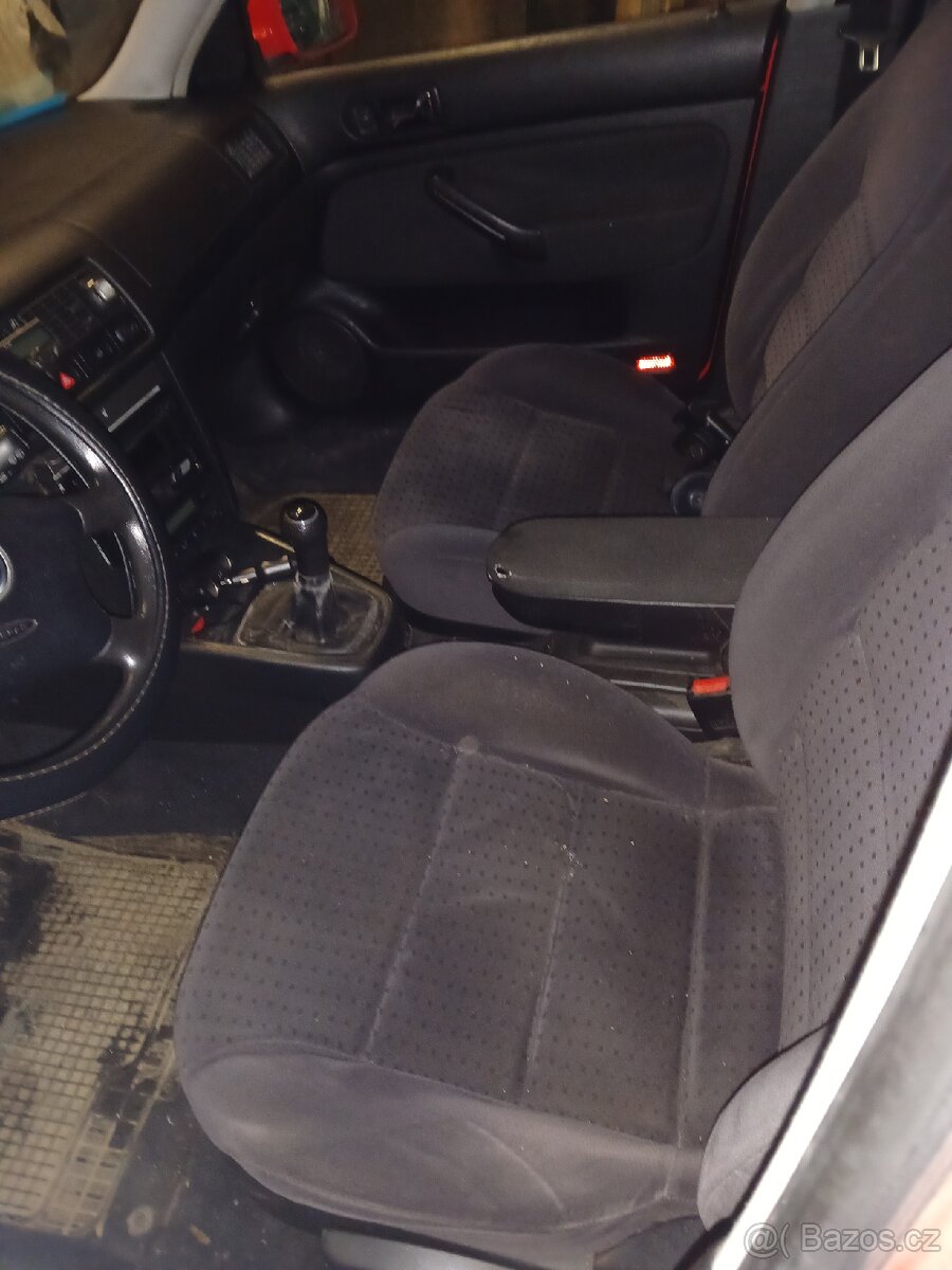 VW Golf lV Variant - 3