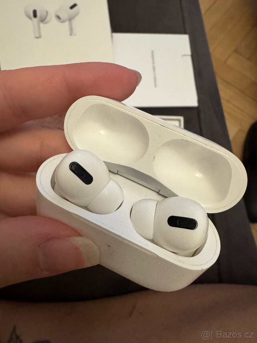 Apple AirPods Pro (1. generace) - 3