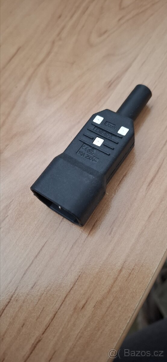 IEC konektor C14 - 3
