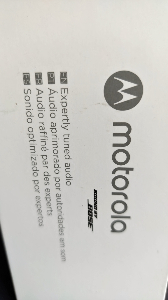 MOTO Sound Flow by BOSE - 3