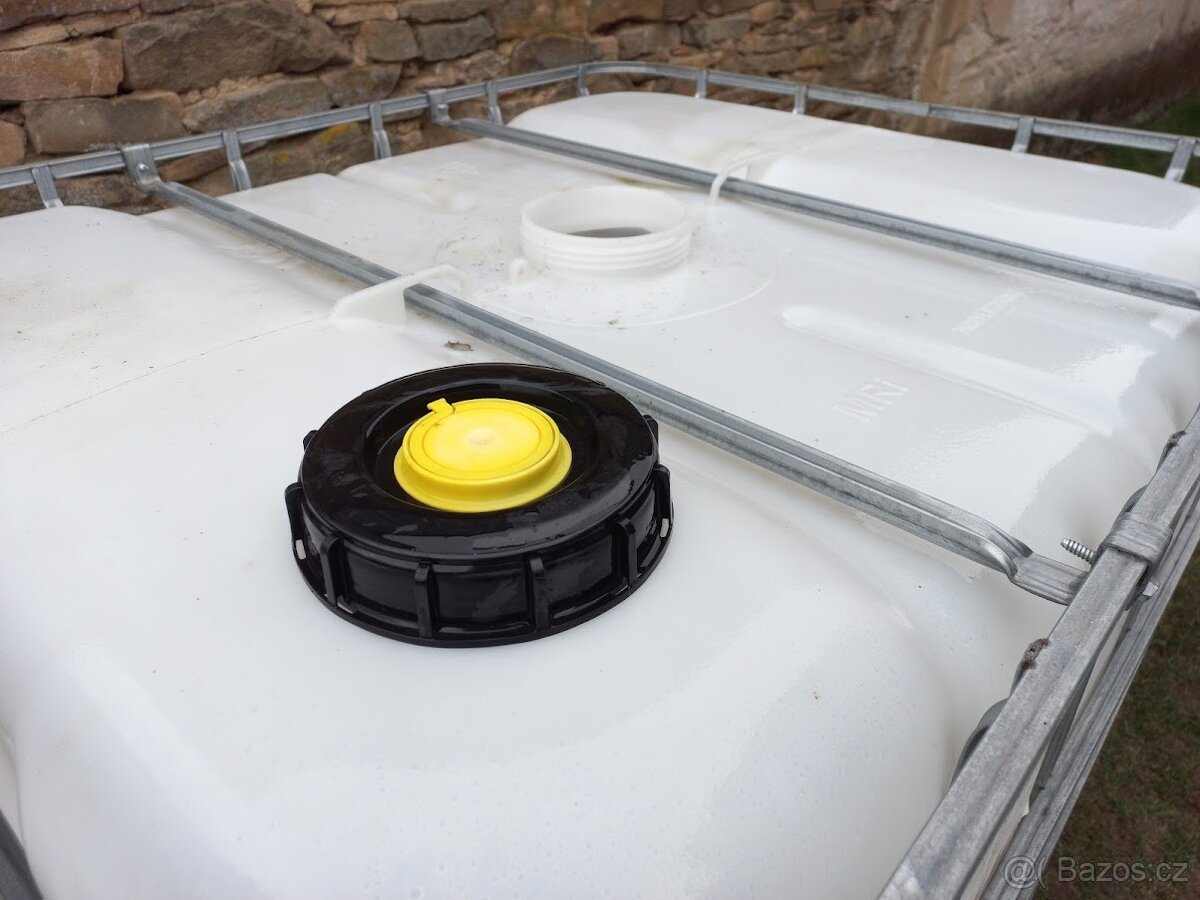 IBC nádrž / kontejner 1000l - 3