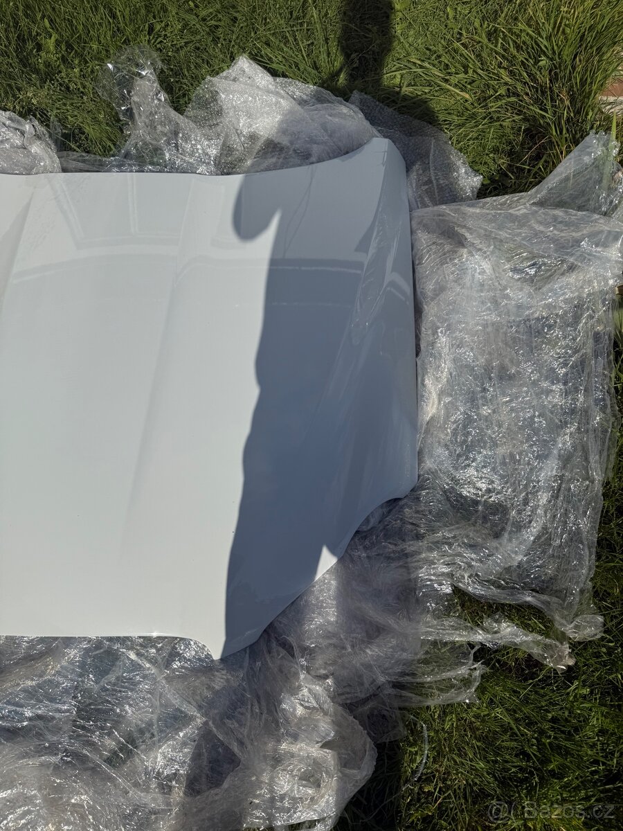 Kapota Jaguar XF 2010 Bílá - 3