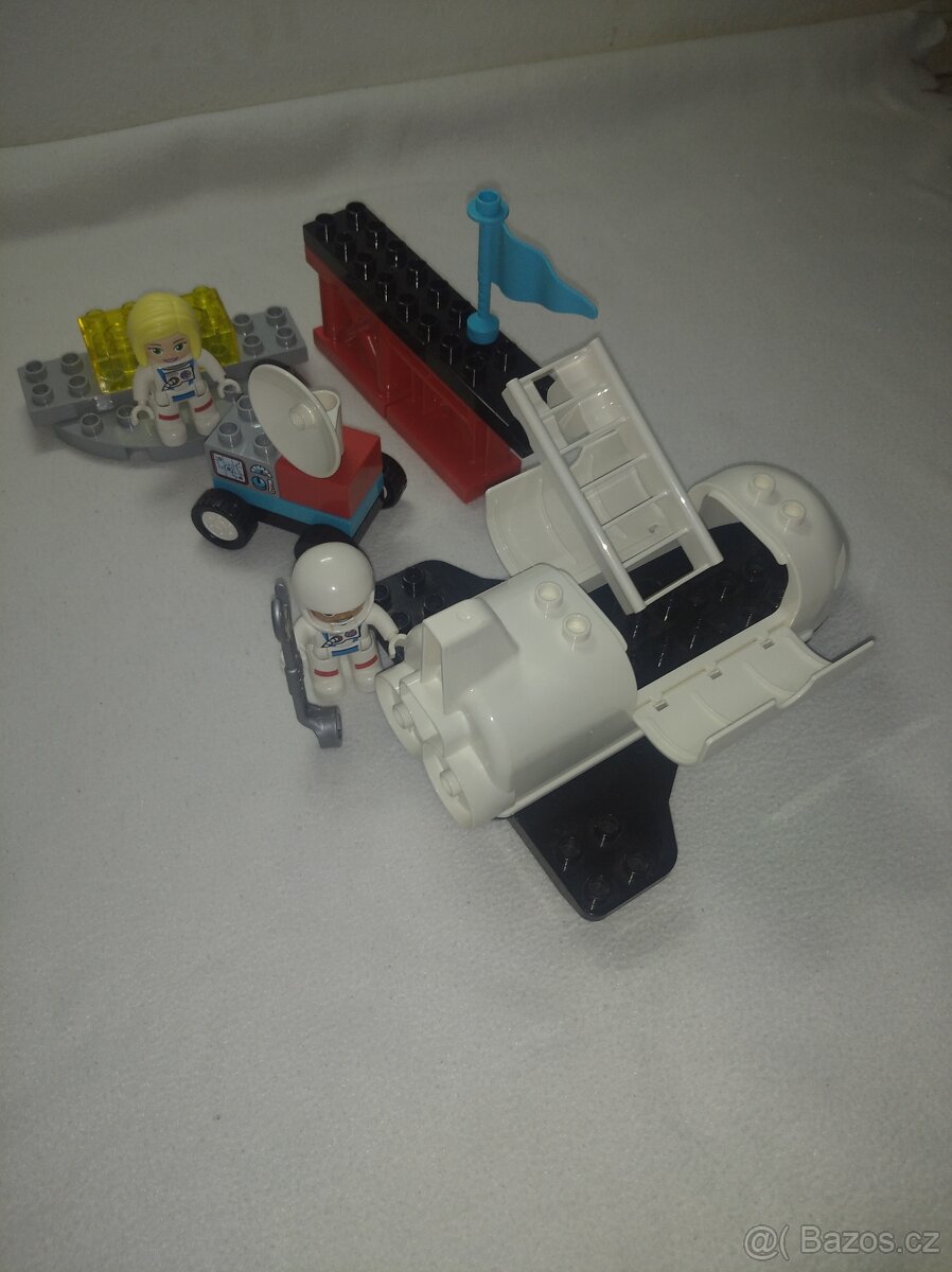Lego duplo 10944 Mise raketoplánu - 3