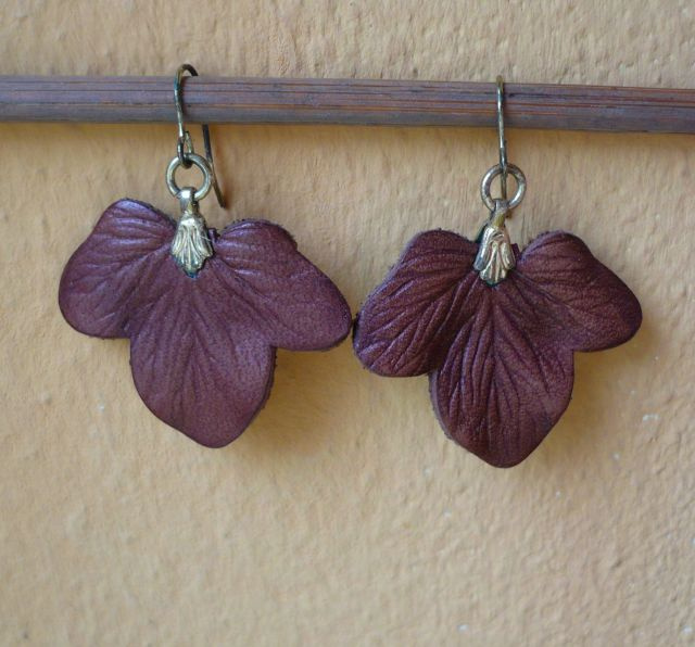 Náušnice visací - lístky z hnědé kůže - 3