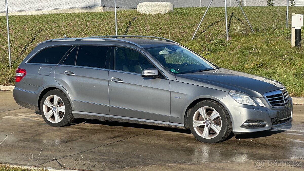 Mercedes-Benz E-Class W212 220 CDI • Avantgarde • 2011 - 3