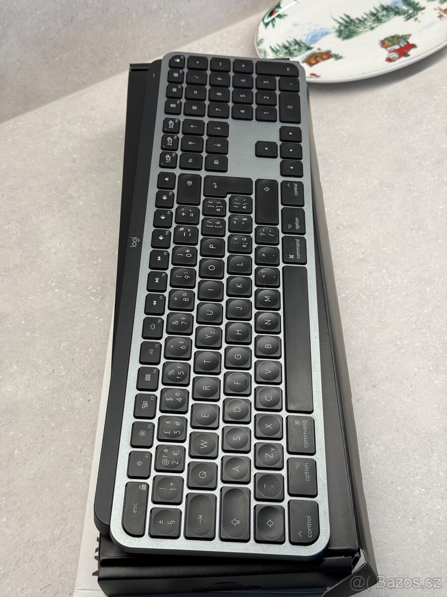 Logitech MX keys for Mac - 3