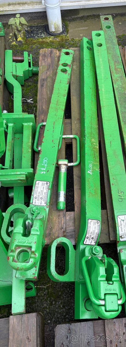 John Deere táhlo - 3