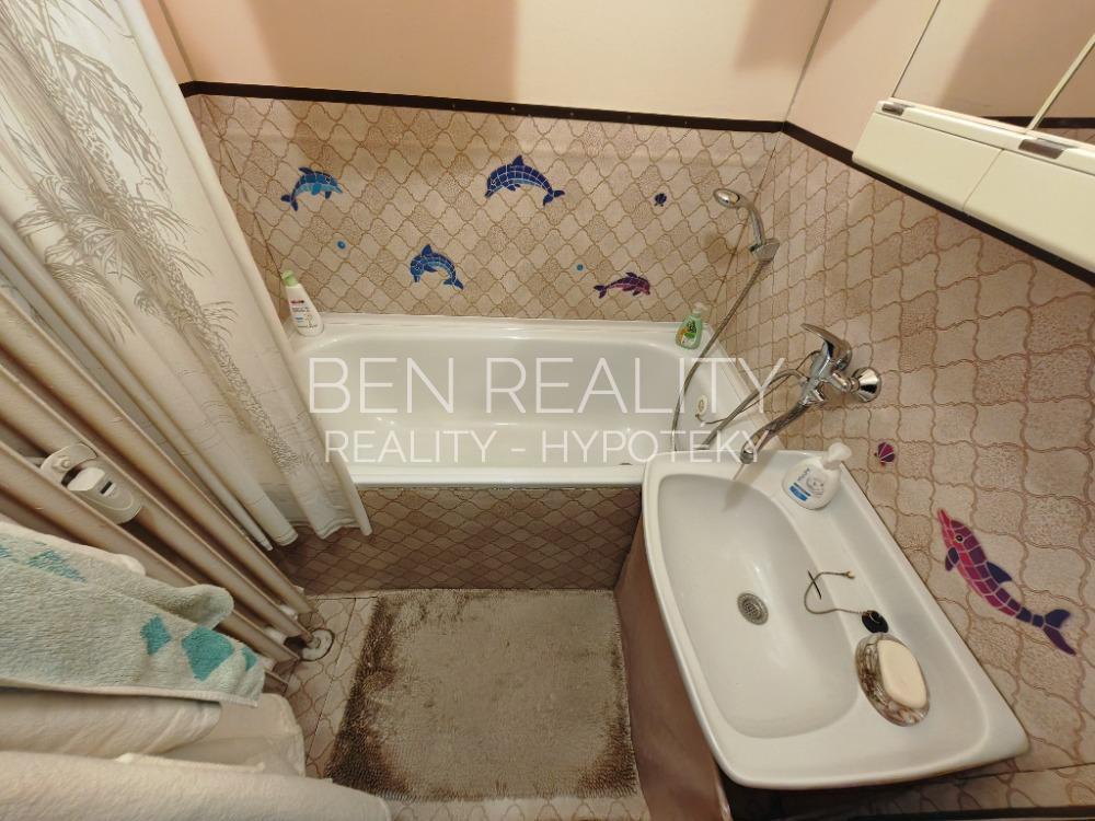 Pronájem - byt 3+1 Zlín Díly 3691 - nedaleko centra města - 3