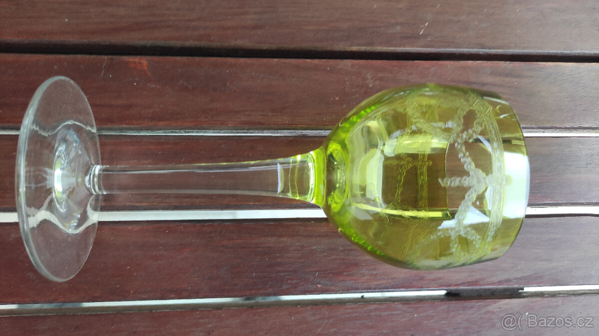 Prodám krásnou starou soupravu broušených skleniček - 3