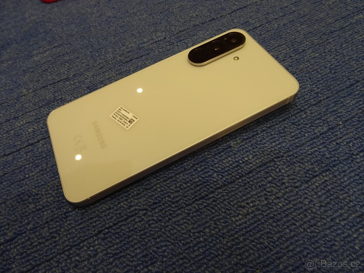 TOP Samsung Galaxy A56 5G 8/128GB - 3