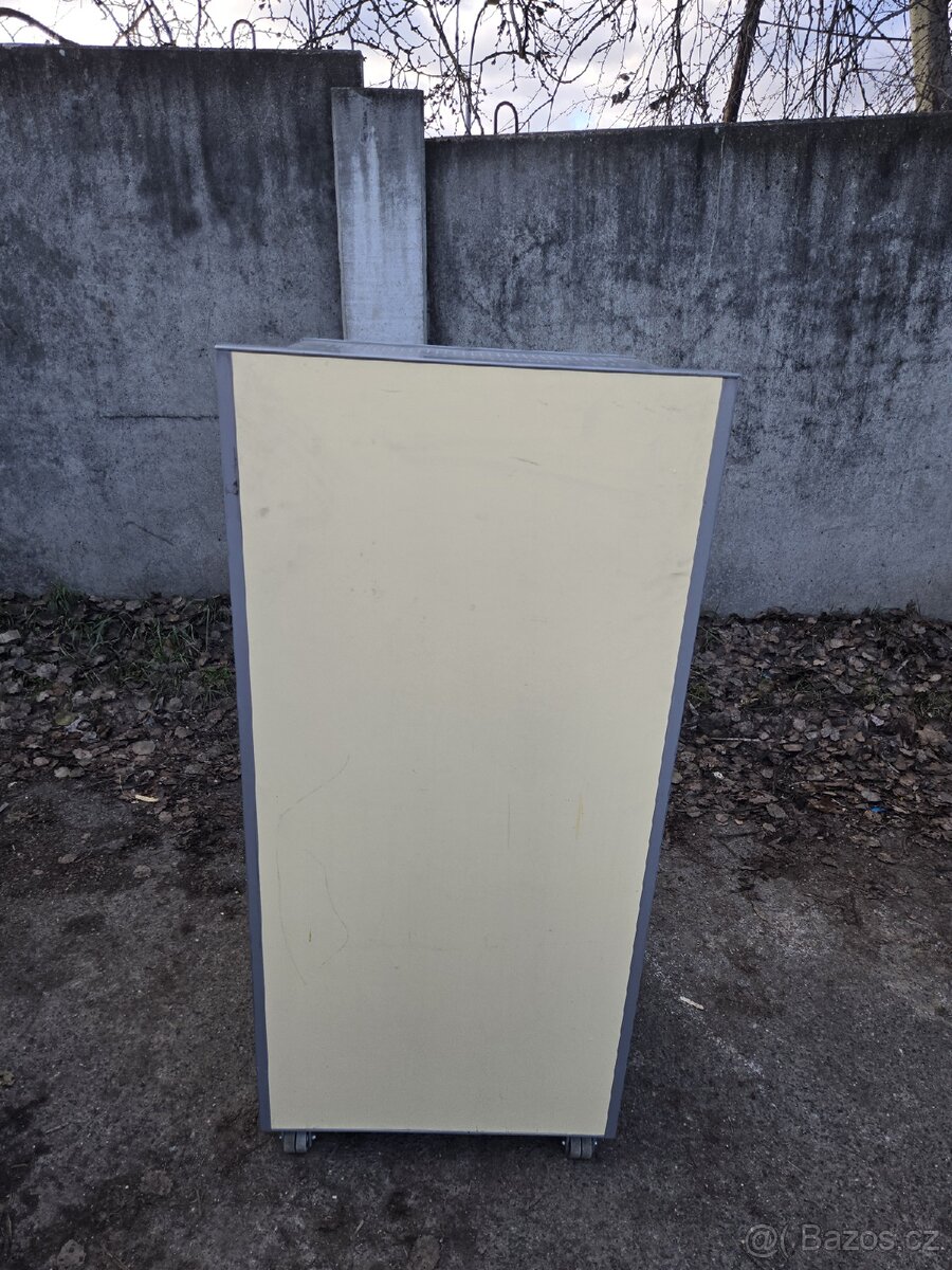 Bytelny regál na kolečkách levně - 3