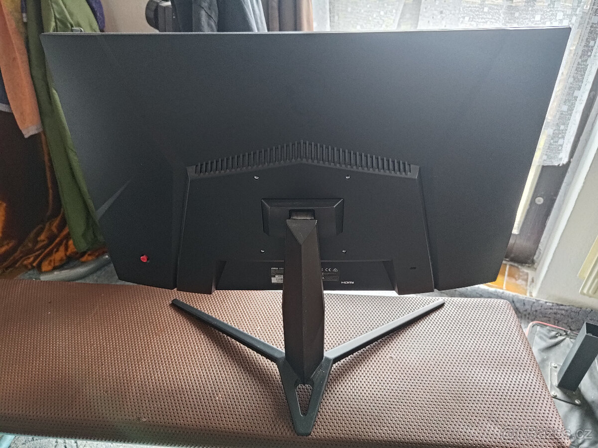 24" MSI Optix G24C4 - 3