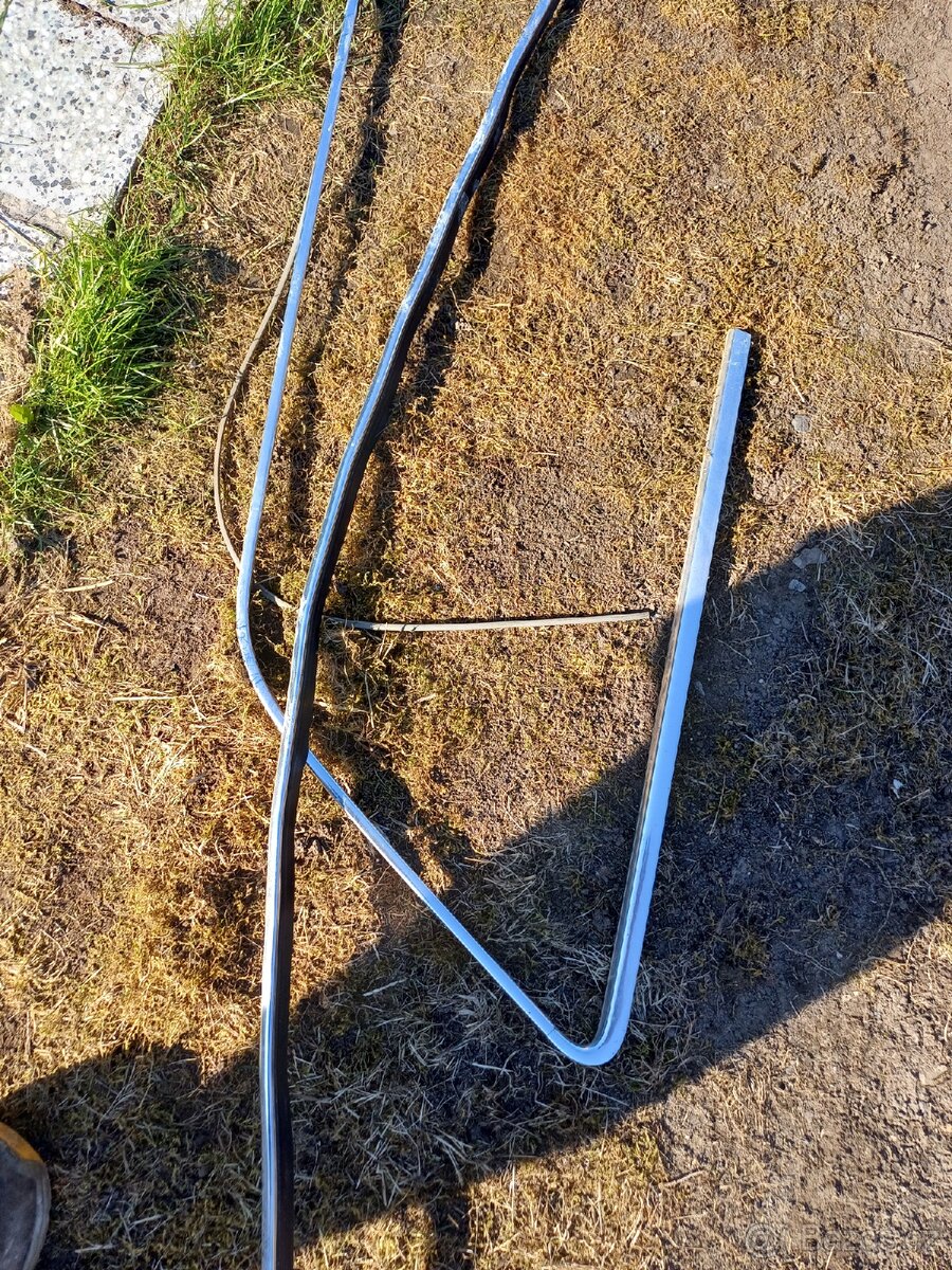 AUDI A4 B6 Lišty oken - 3