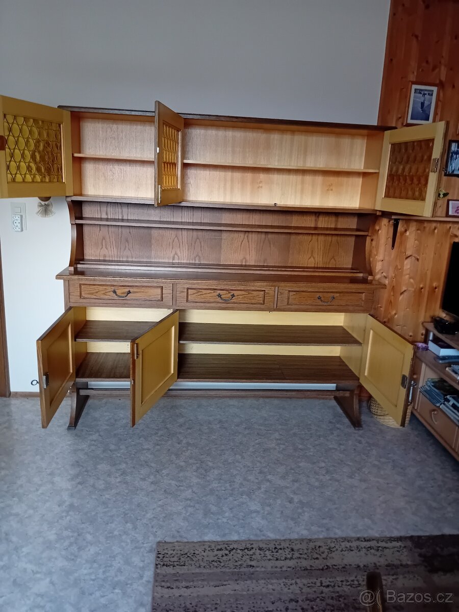 dřevěný příborník, 2 dílny - 3