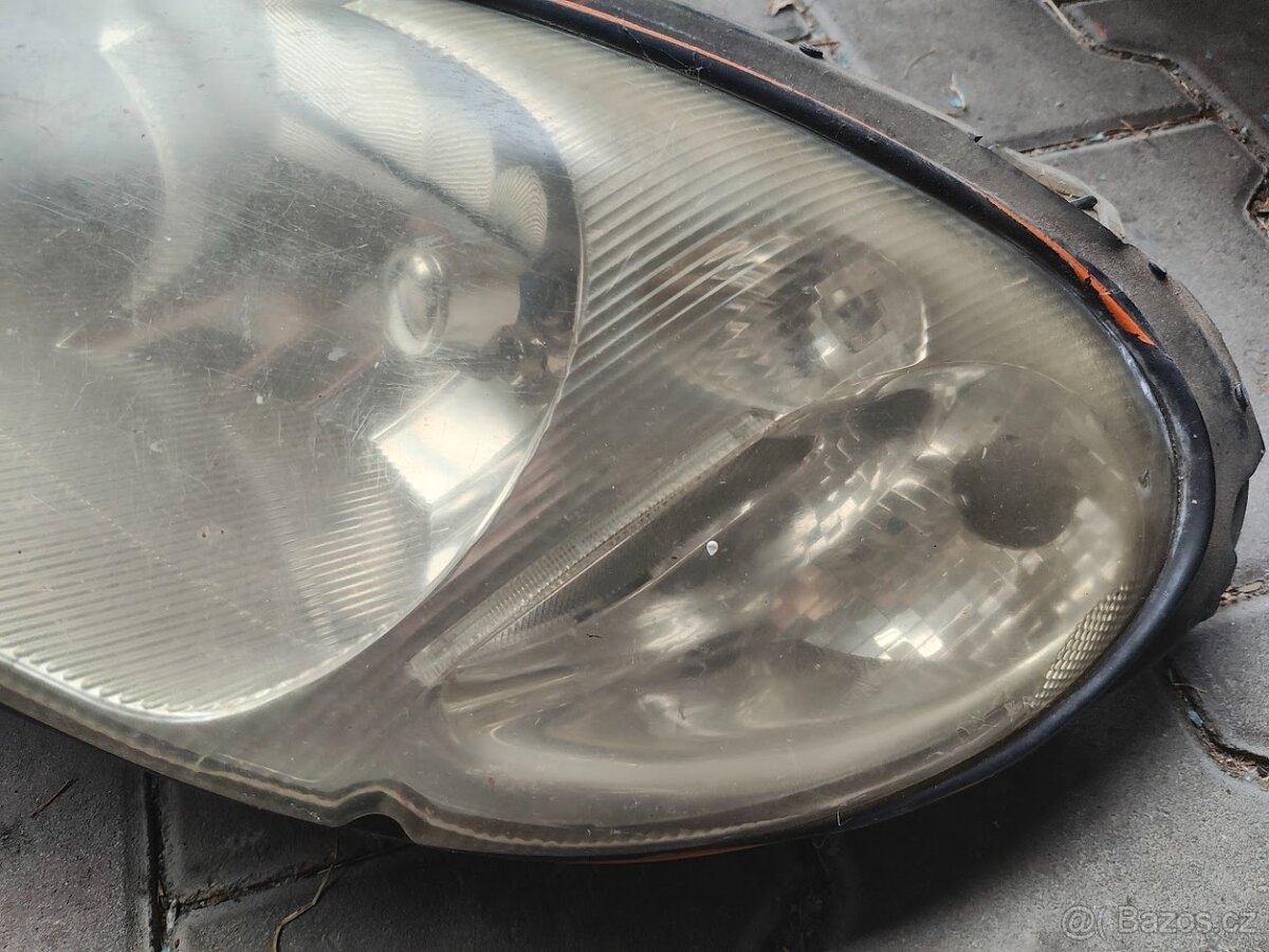 Přední světlo Chrysler PT Cruiser - 3