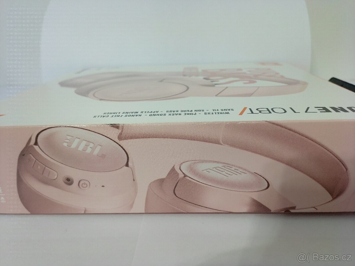 Bezdrátová sluchátka Bluetooth přes uši JBL Tune 710BT. - 3