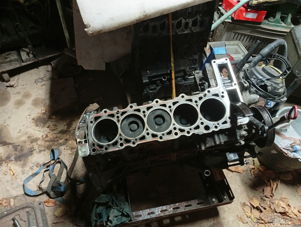 Části z motoru Sprinter 2.9l (602.980) - 3