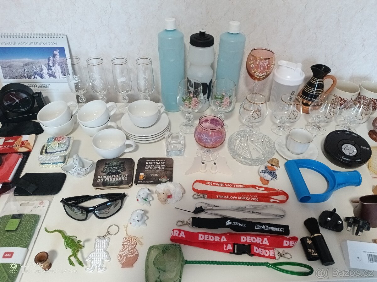 Mix do domácnosti, sklenice, brýle, hodiny, hrníčky, popelní - 3