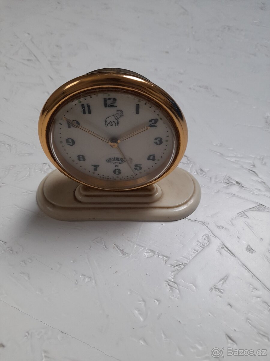 starý budík - 3