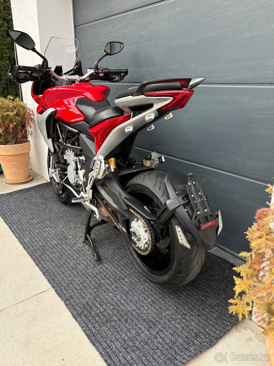 MV Agusta Turismo Veloce 800 - 3