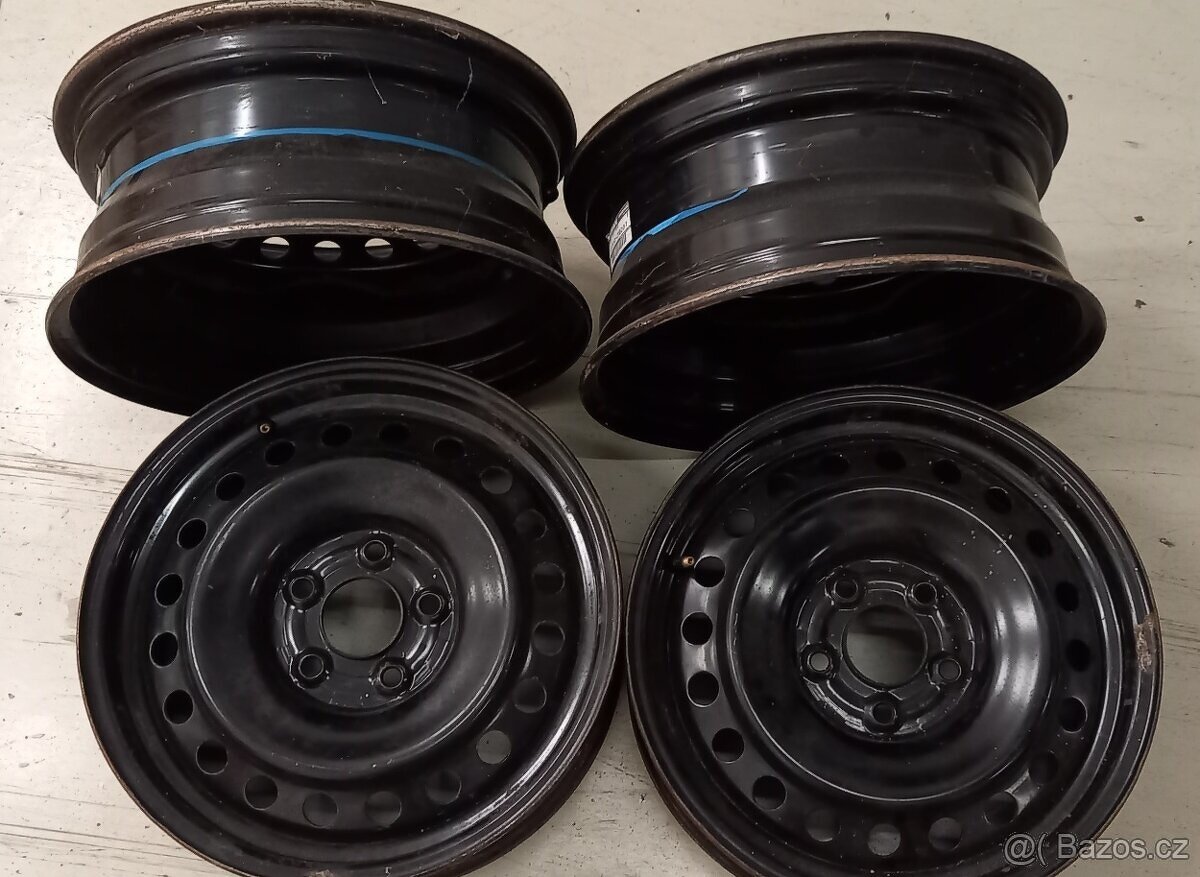 Prodám ocelové disky Rozteč šroubů 5x114,3 - 3