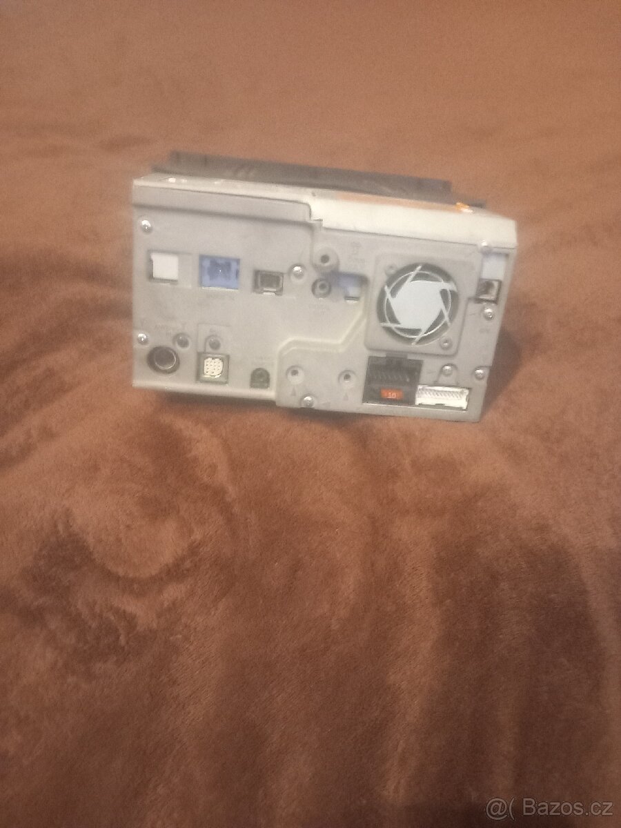 Repráky a autoradio - 3