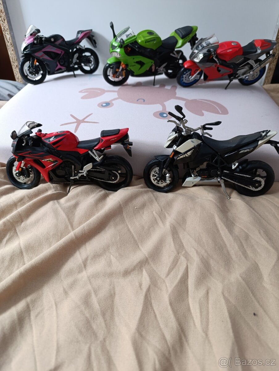 Modely motorek - 3
