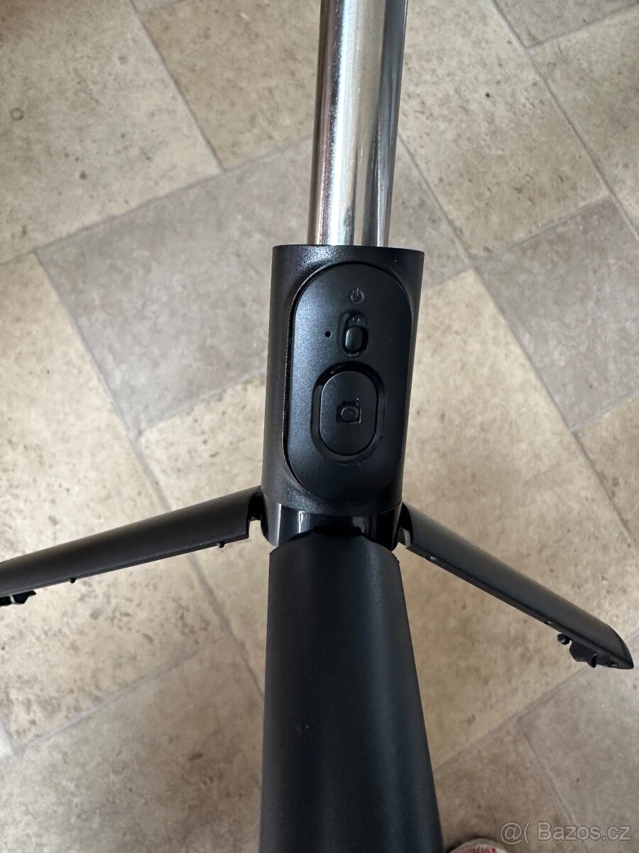 Selfie tyč selfishow tripod - 3