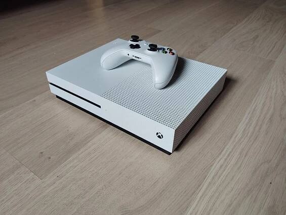Xbox one $ - 3