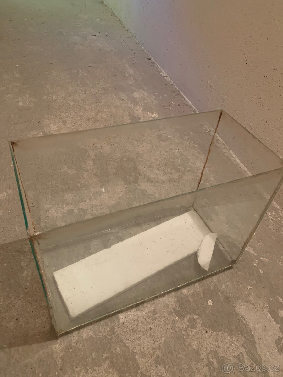 Akvárium / Terárium 50x24x37,5 - 3