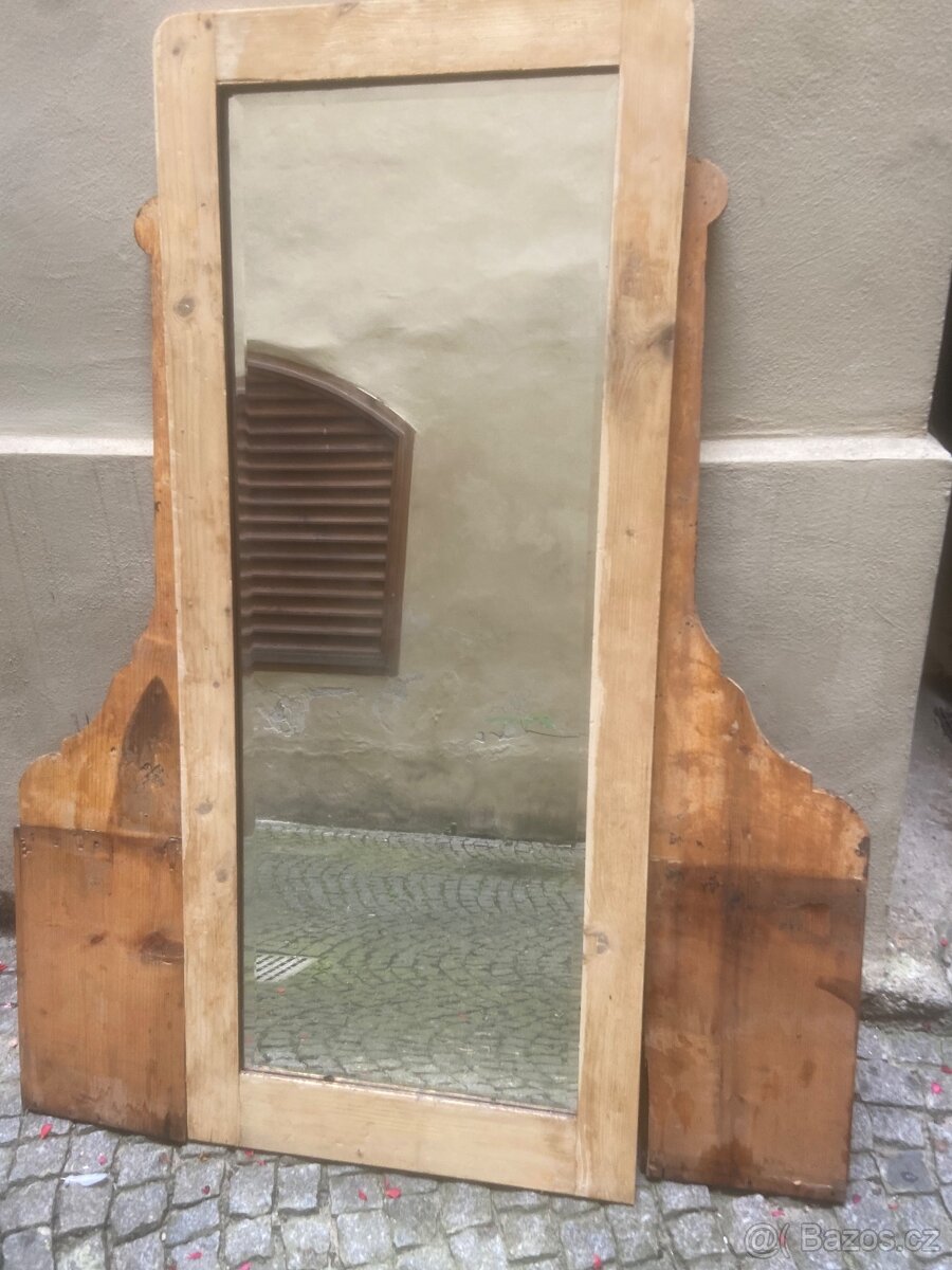 Historické zrcadlo s fazetou v dřevěném rámu - 3
