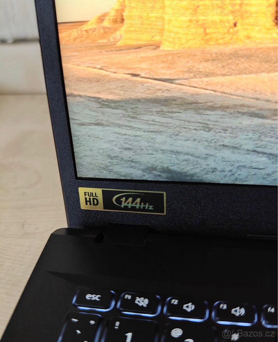 Herní notebook Acer Nitro V 15 (ANV15-51-55LR) - 3