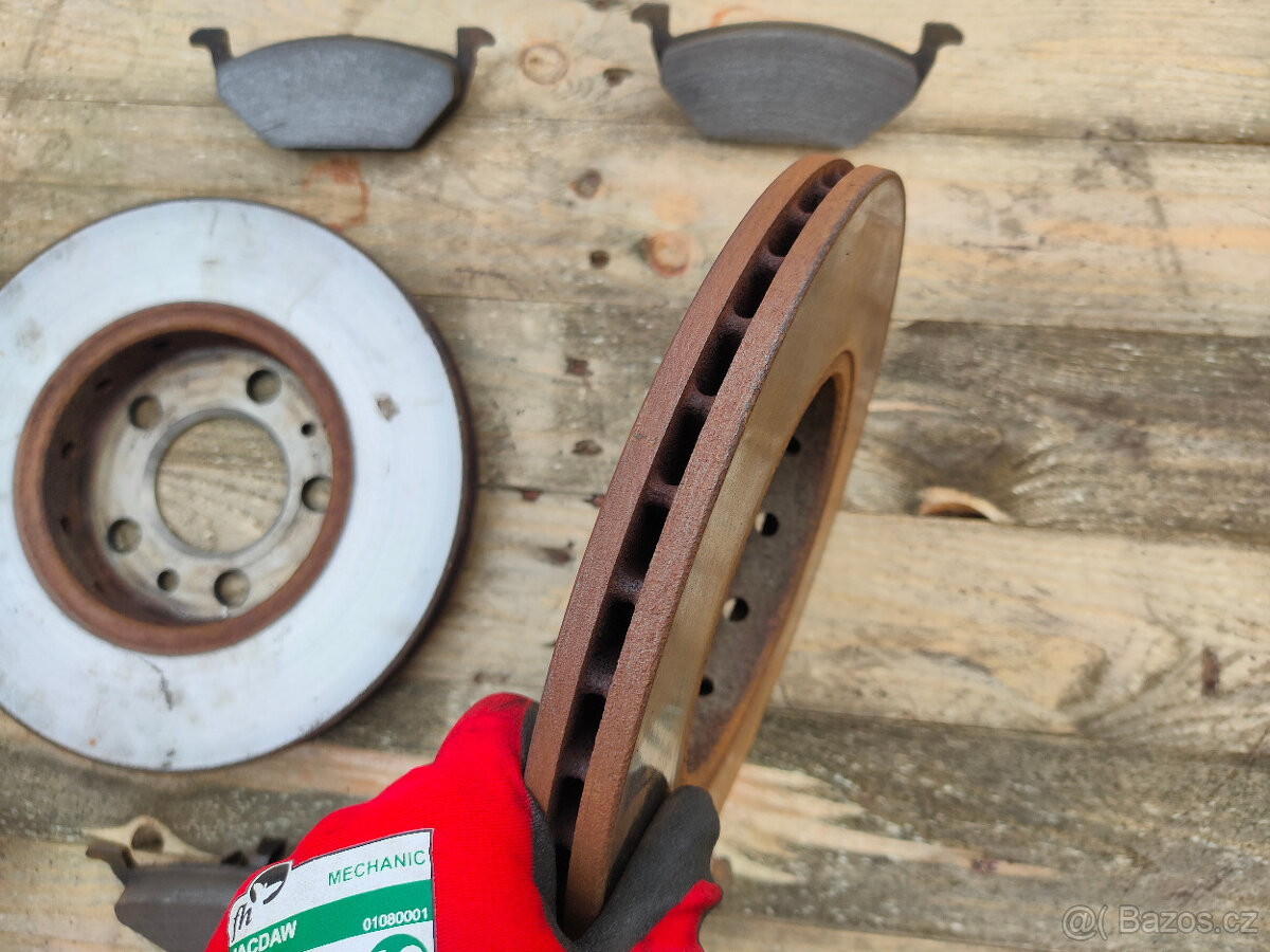 Kotouče a destičky Fabia, Octavia, Golf IV - 3