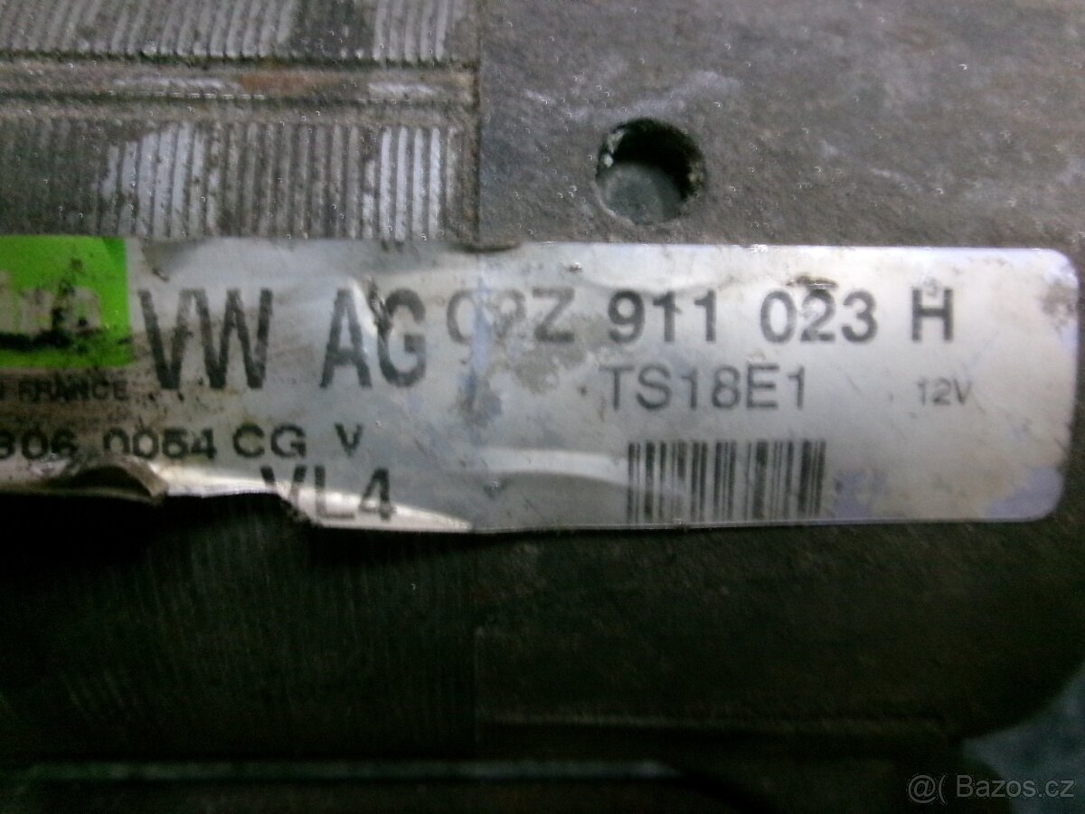 Octavia 2 starter k motoru 1,9 tdi 77kw - 3