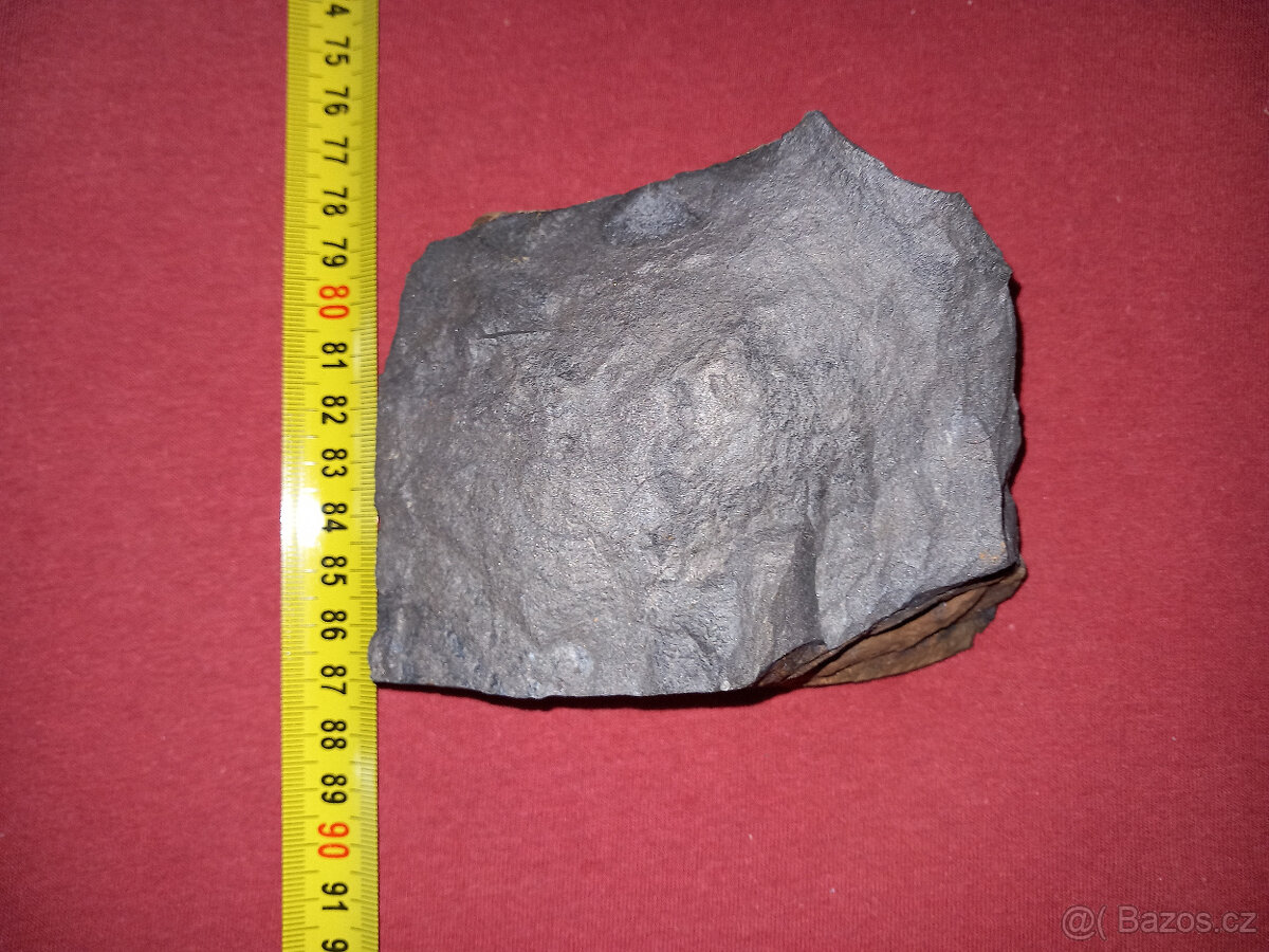 Kámen, minerál, nerost chvaletická ruda 2 - 3