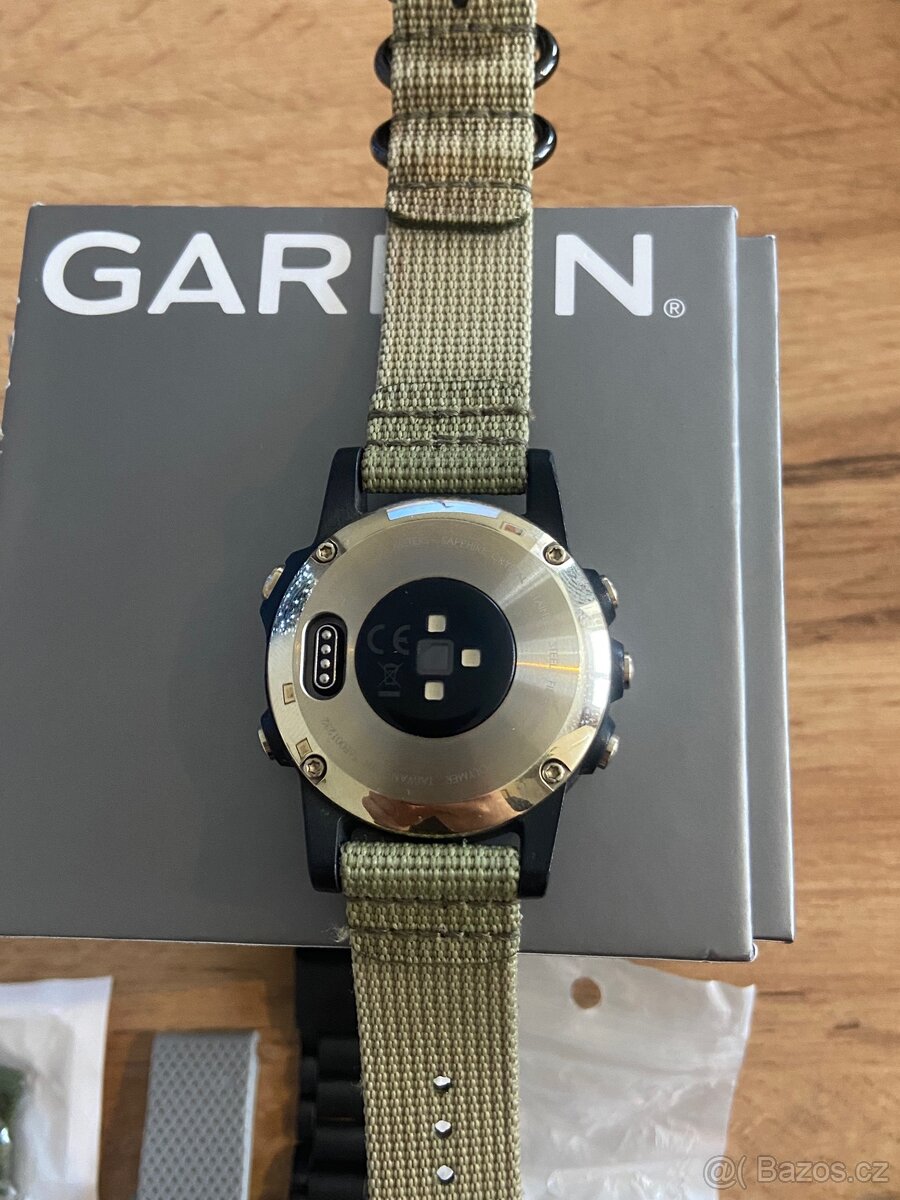 Garmin Fenix 5S Sapphire Champagne, TOP stav - 3