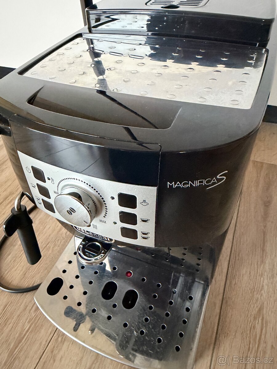 De'Longhi Magnifica S - 3