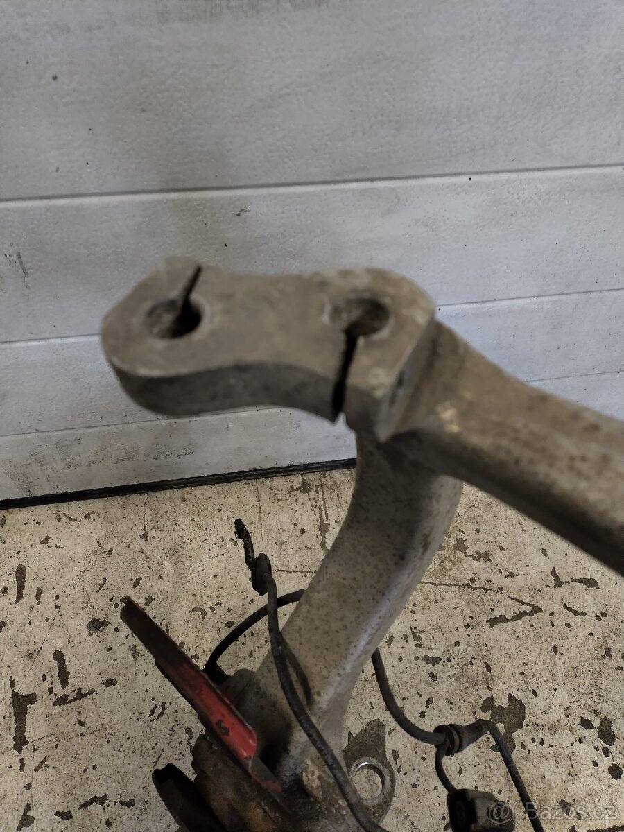 Audi A4 těhlice - 3