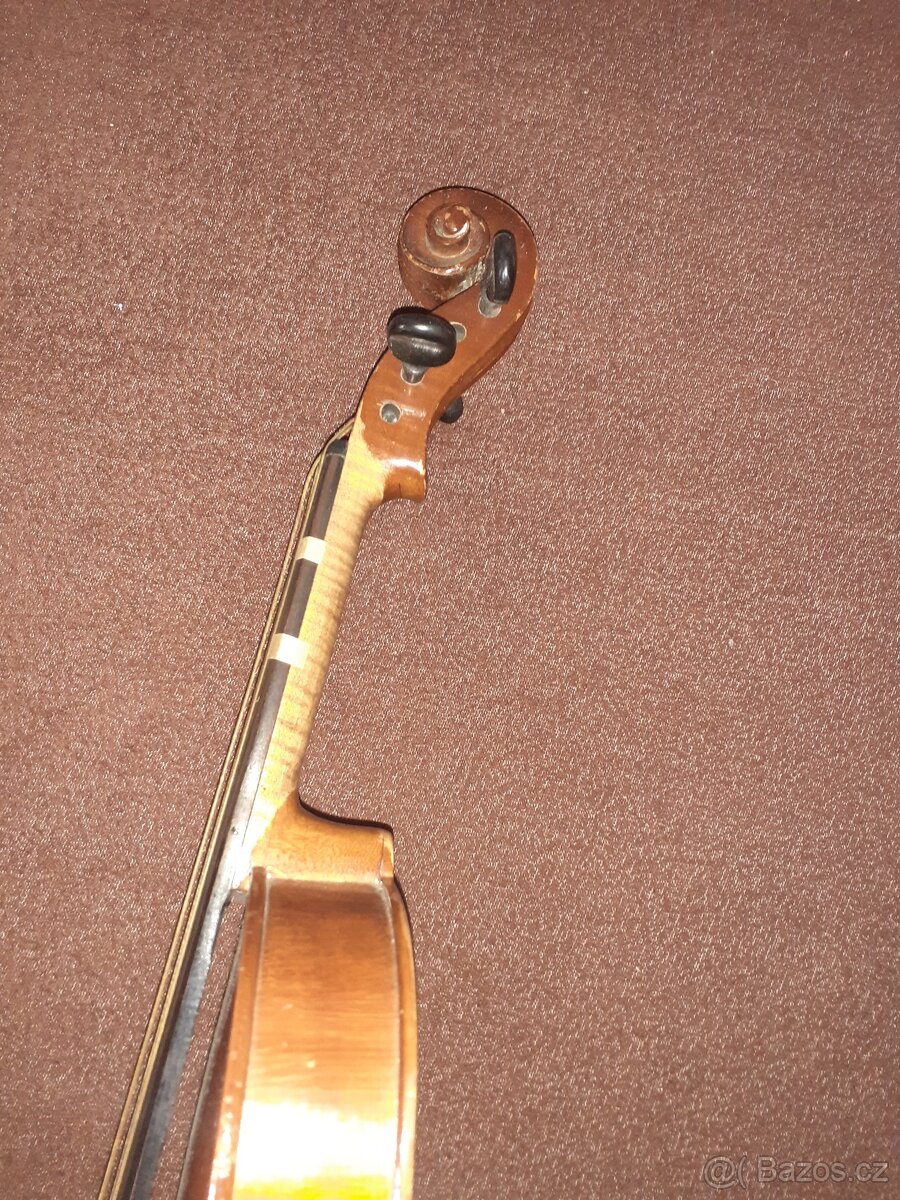 Housle 3/4. - 3