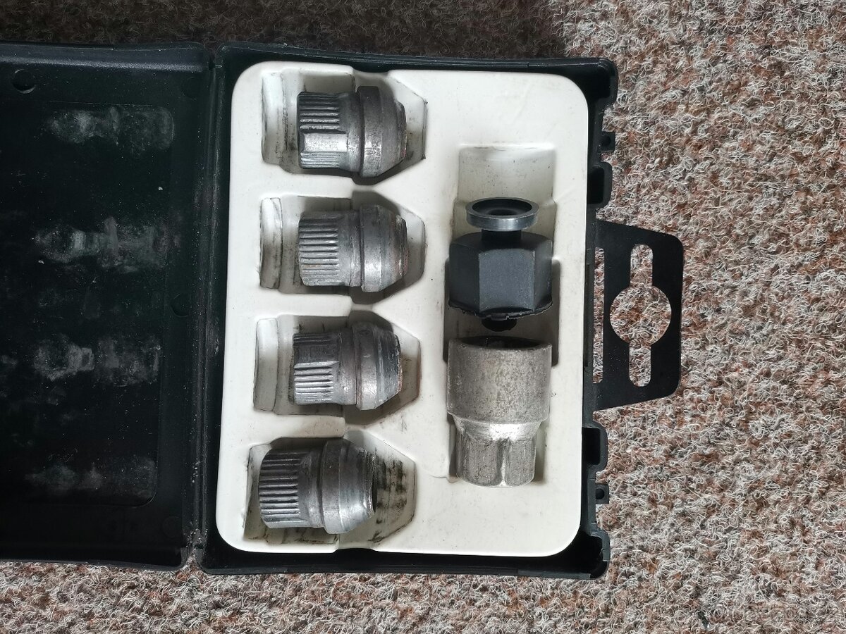 Pojistné / Bezpečnostní matice kol - 3