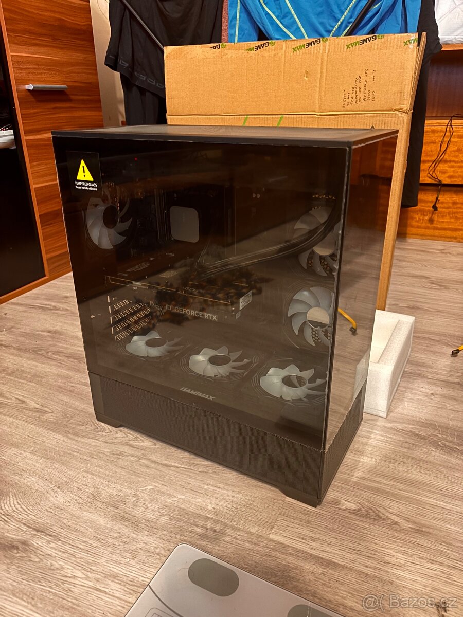 Výkonný herní PC Ryzen 7 / RX 9070 XT / 32 GB RAM - 3