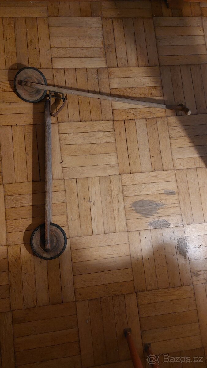 Stará koloběžka - 3